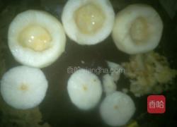 冰糖炖梨的做法图解1