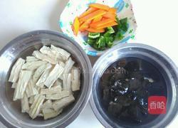 彩蔬炒腐竹的做法图解1