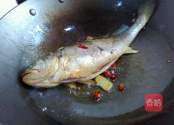 雪菜烧黄鱼的做法图解4