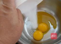 抹茶蛋糕卷的做法图解3