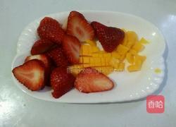 草莓芒果奶油小蛋糕的做法图解3