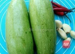 凉拌西葫芦的做法图解1