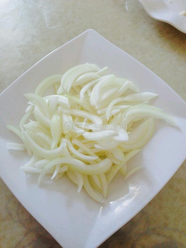 将圆葱切丝