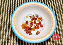 杏汁燉燕窩桃膠的做法图解2