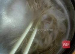 海鲜蔬菜面的做法图解2