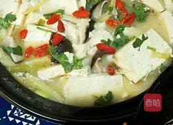 砂锅枸杞香菇鲫鱼豆腐汤的做法图解15