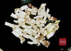白玉菇炒肉的做法图解4