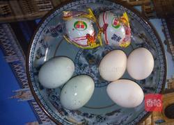 三色蒸蛋的做法图解1