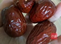 银耳莲子红枣汤的做法图解2