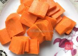 胡萝卜炒土豆片的做法图解3