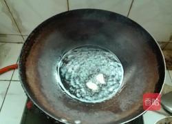 蒜苔鱿鱼丝的做法图解6