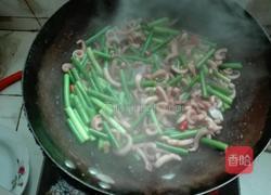 蒜苔鱿鱼丝的做法图解9
