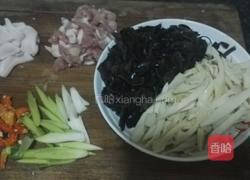 木耳炒三丝的做法图解2