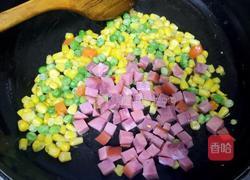 什锦吐司咖喱炒饭的做法图解5