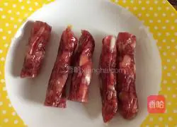 Illustration of how to make assorted fried rice with sausage and shrimp 1