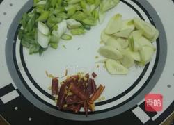 蚝油菠菜胡萝卜丝的做法图解4