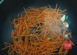 蚝油菠菜胡萝卜丝的做法图解7