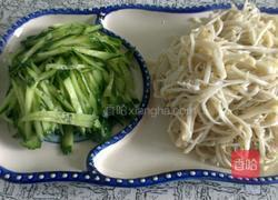 芥末鸡丝金针菇的做法图解1