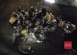 木耳韭菜炒鸡蛋的做法图解6