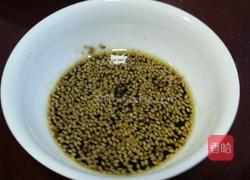 皮蛋豆腐的做法图解2
