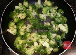 速冻西冷牛排西兰花套餐的做法图解4