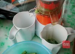 芹菜汁蝴蝶面的做法图解2