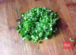 猪肉芹菜馅的做法图解3