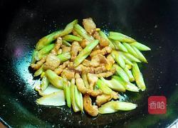 西芹炒肉的做法图解6