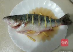 清蒸鲈鱼的做法图解5