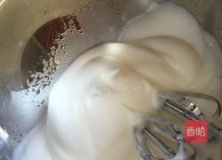 奶油提子蛋糕卷的做法图解4