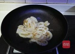 青瓜炒鲜鱿的做法图解7