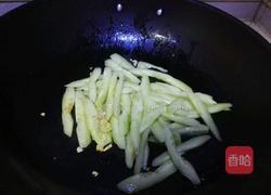 青瓜炒鲜鱿的做法图解10