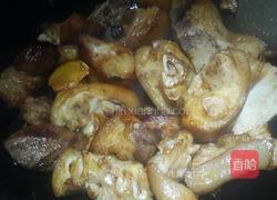 白萝卜黑木耳炖猪蹄的做法图解5