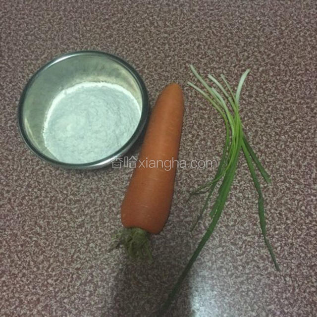 准备好所有的材料，鸡蛋忘记放上拍照了