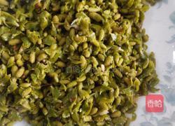 凉拌柳芽(凉拌柳絮)的做法图解3
