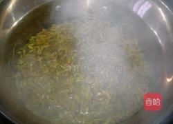 凉拌柳芽(凉拌柳絮)的做法图解1