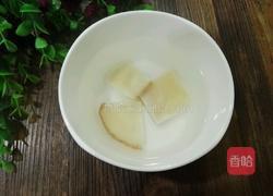 响螺片淮山枸杞汤的做法图解3