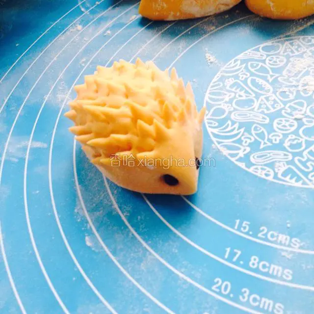用熟红豆做眼睛