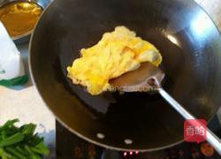 韭菜炒鸡蛋的做法图解2