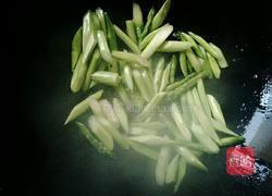 青炒芦笋的做法图解3