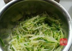 海米萝卜丝包子的做法图解1