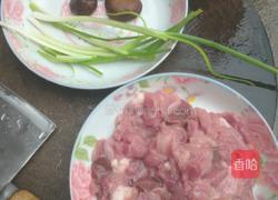香菇瘦肉粥的做法图解1
