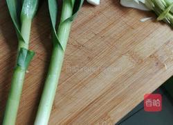 蒜苗腊肉的做法图解2
