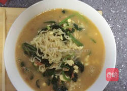 西红柿鸡蛋方便面的做法图解5