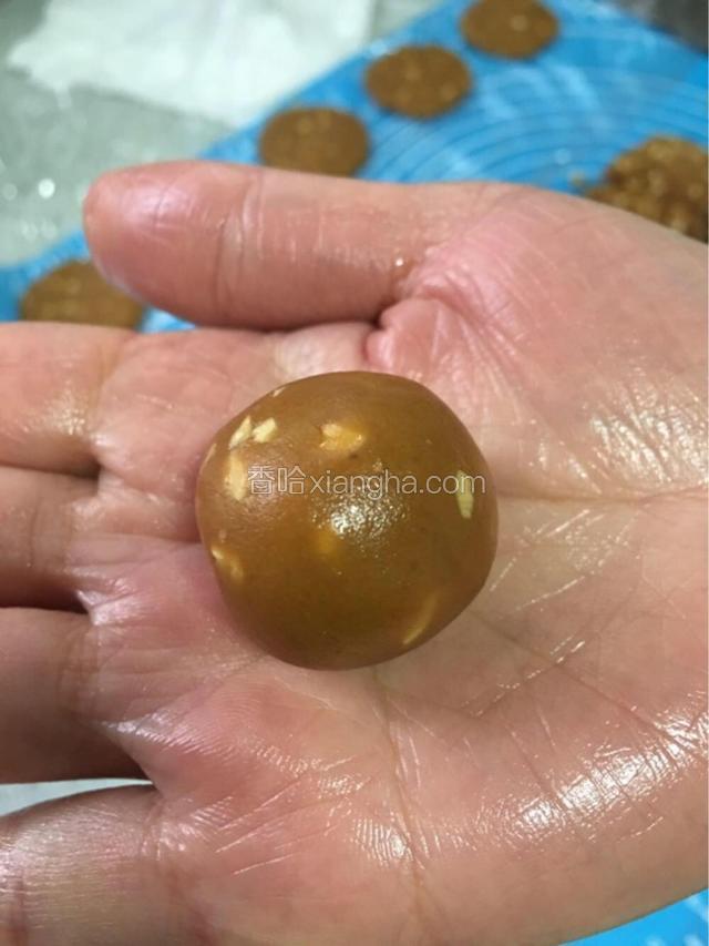 然后捏成一个一个小面团。