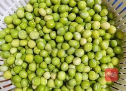 松仁豌豆汤的做法图解1