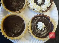 Illustration of how to make rich dark chocolate tart 15