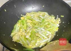 韭黄炒蛋的做法图解3