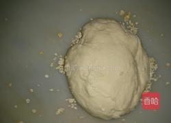 核桃仁金线虫面包的做法图解2