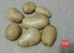 香煎土豆炒肉沫的做法图解1